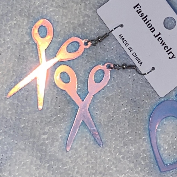 ✂️New Hair Cutting ✂️ Earrings- Fun & Super Cute- Beautician and Girls Will 💗🩵 - Picture 6 of 7